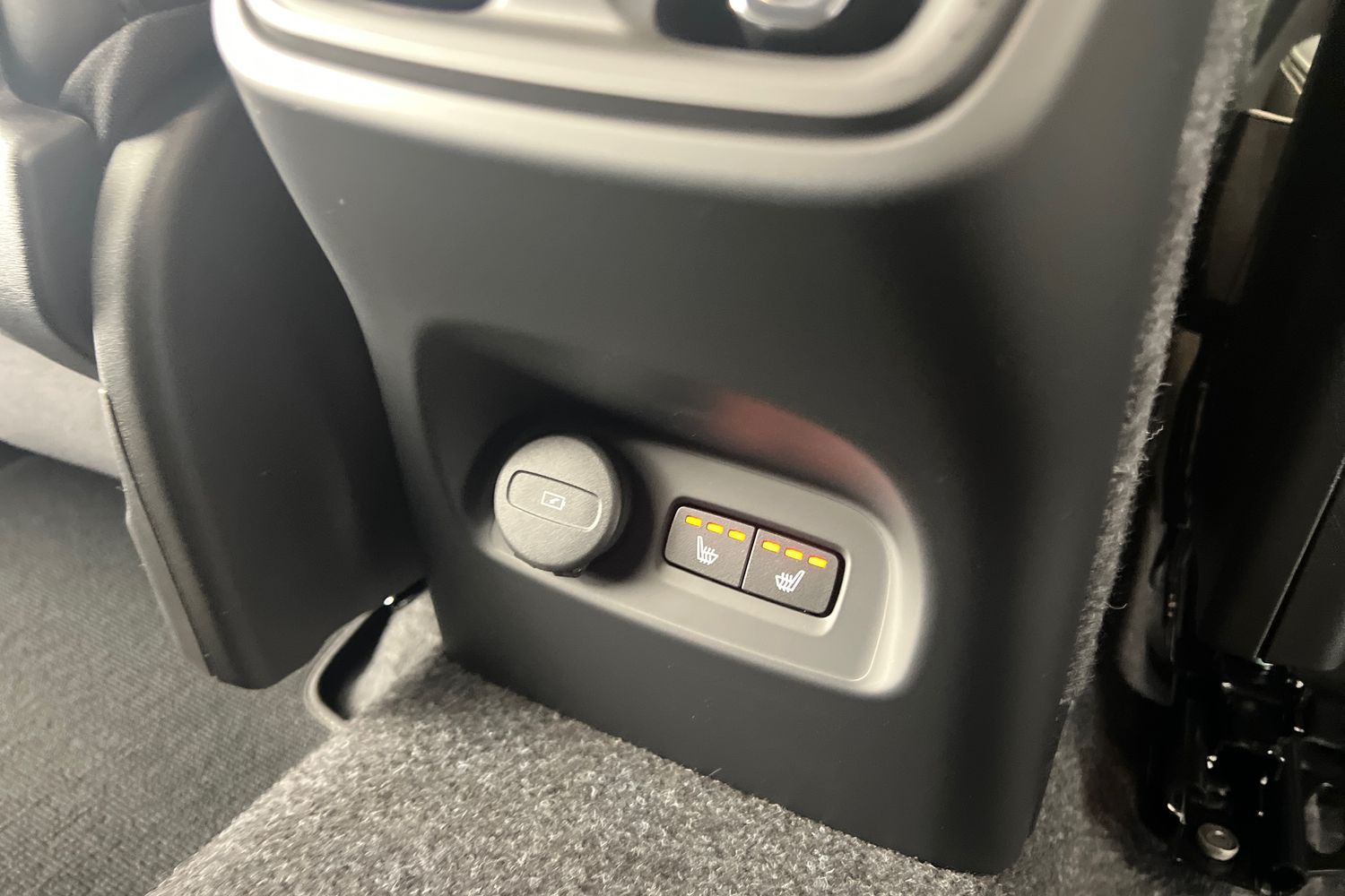 Used Volvo XC40 2025 for sale - 76614941: Photo 34