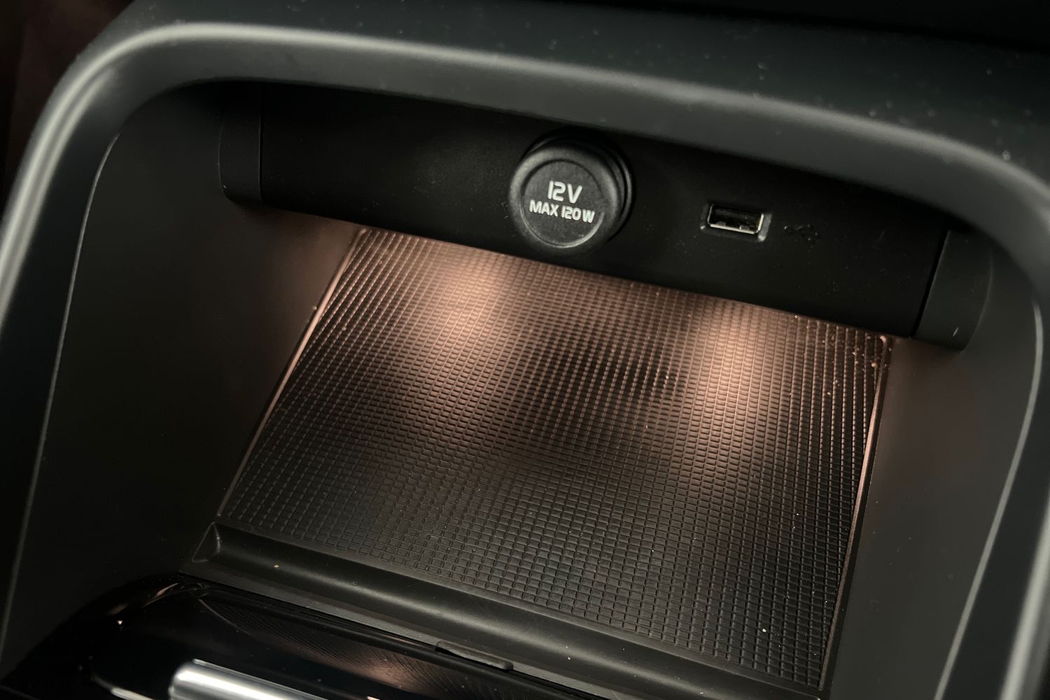 Used Volvo XC40 2022 for sale - 76780292: Photo 32