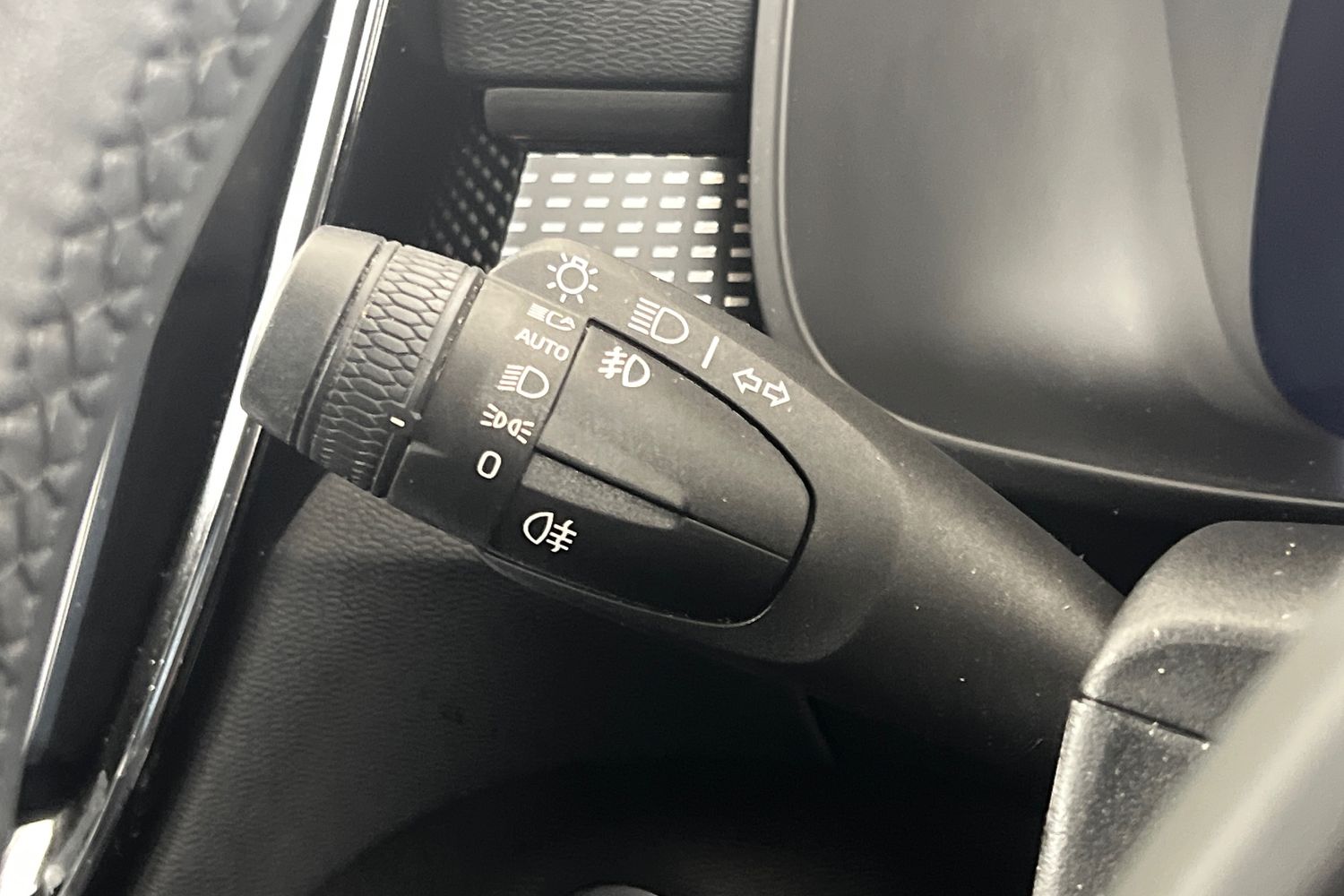 Used Volvo XC40 2022 for sale - 76780292: Photo 34