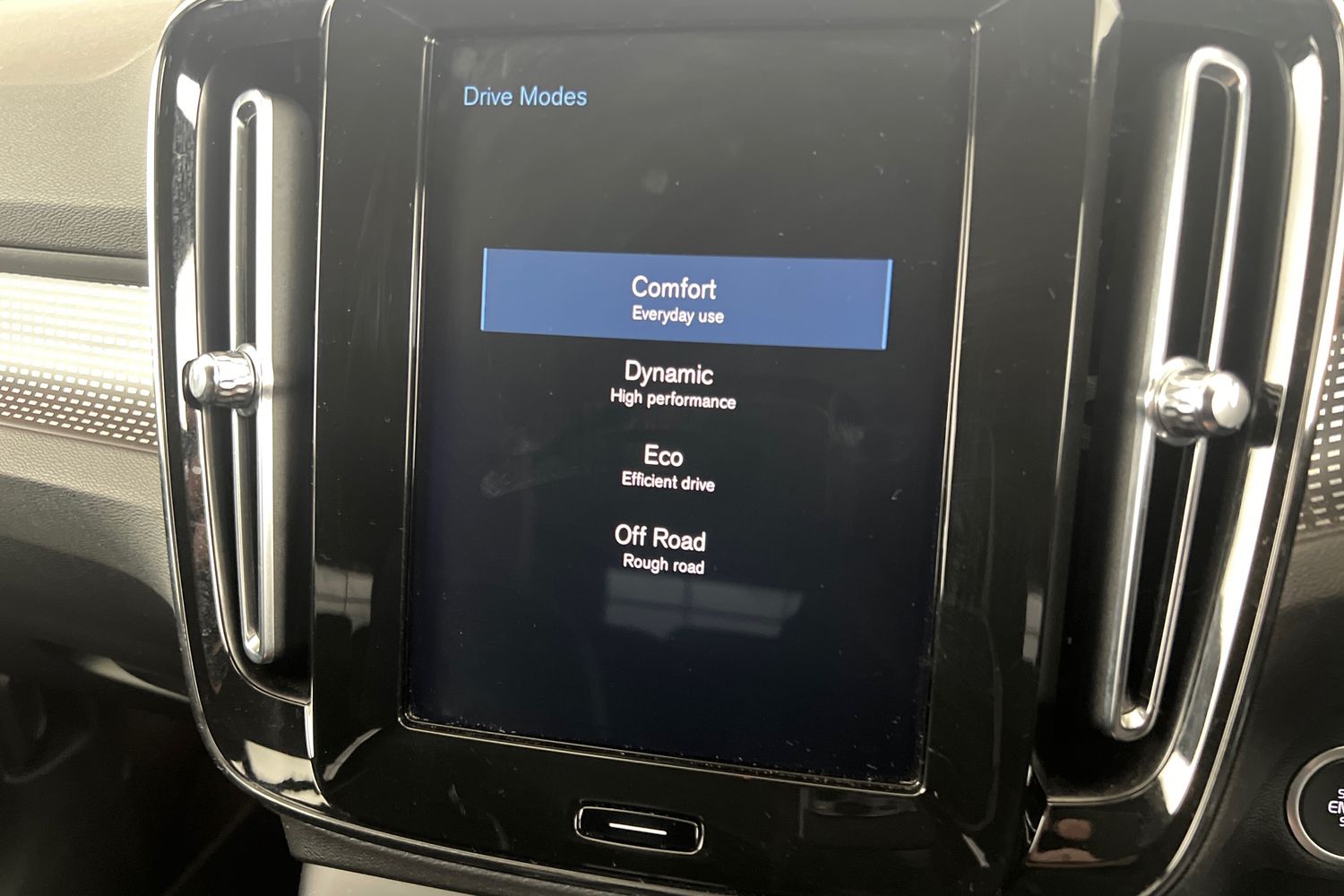 Used Volvo XC40 2019 for sale - 77005236: Photo 32