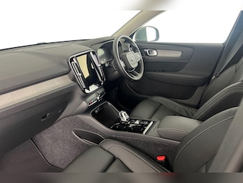 Used Volvo XC40 2025 for sale - 77934342: Photo