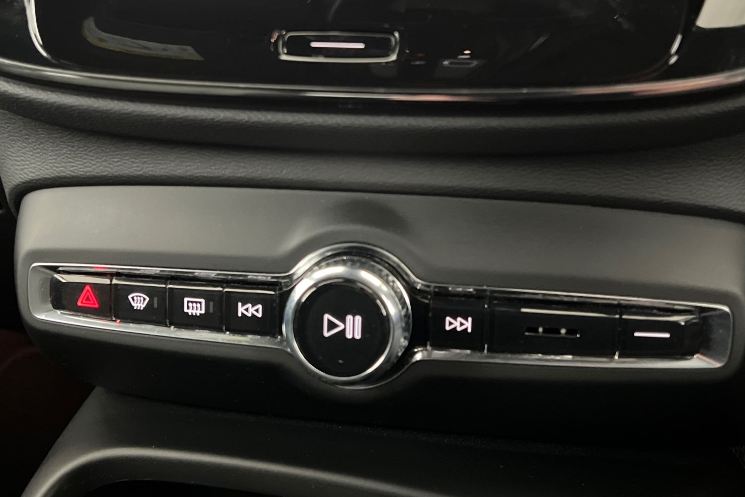 Used Volvo XC40 2023 for sale - 76780303: Photo 14