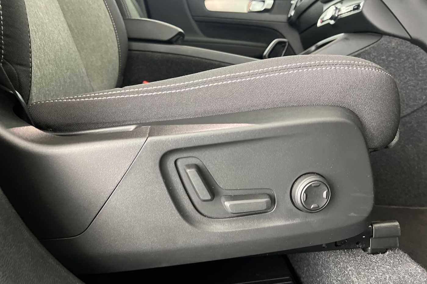 Used Volvo XC40 2023 for sale - 76780303: Photo 31