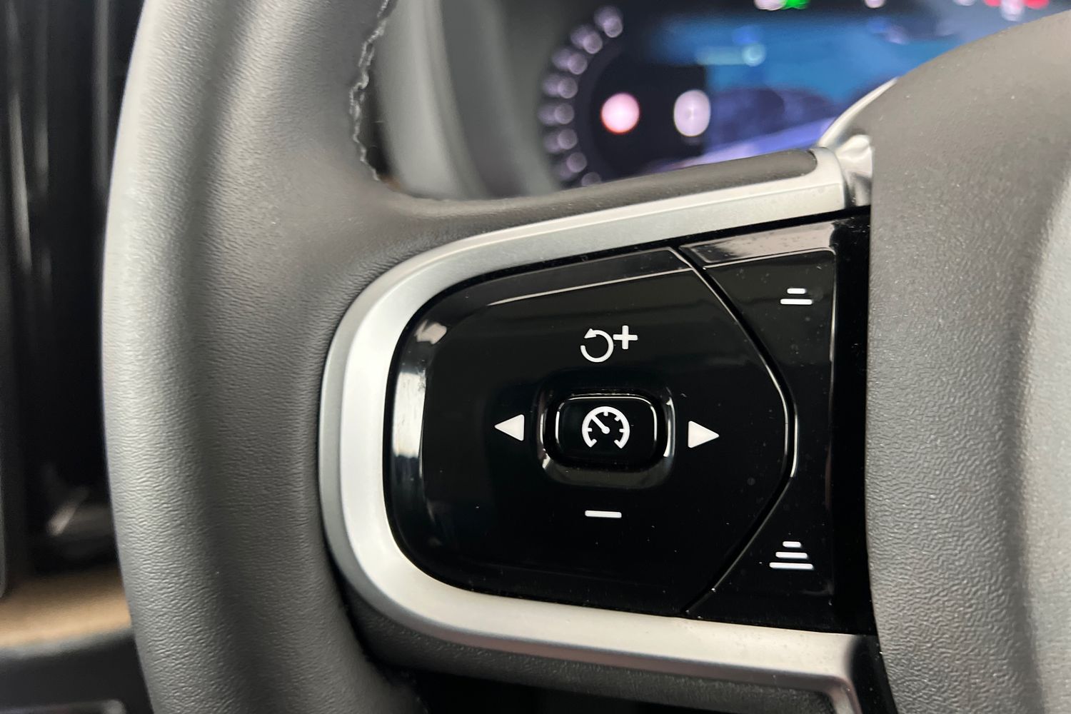 Used Volvo XC60 2025 for sale - 76344100: Photo 11