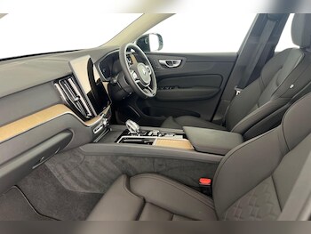 Used Volvo XC60 2025 for sale - 76344100: Photo