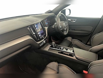 Used Volvo XC60 2022 for sale - 75439697: Photo