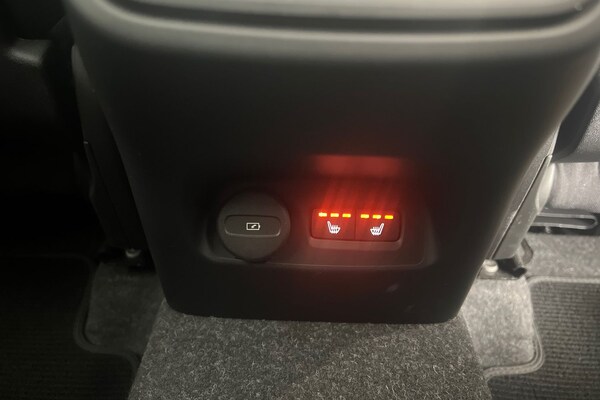 Used Volvo XC40 2024 for sale - 75629621: Photo 28