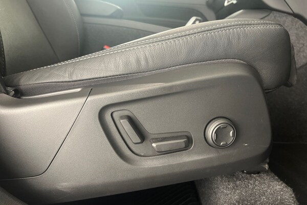 Used Volvo XC40 2024 for sale - 75629621: Photo 32