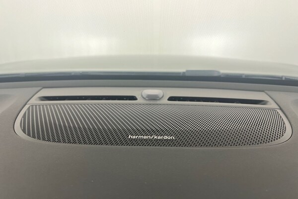 Used Volvo XC40 2024 for sale - 75629621: Photo 35