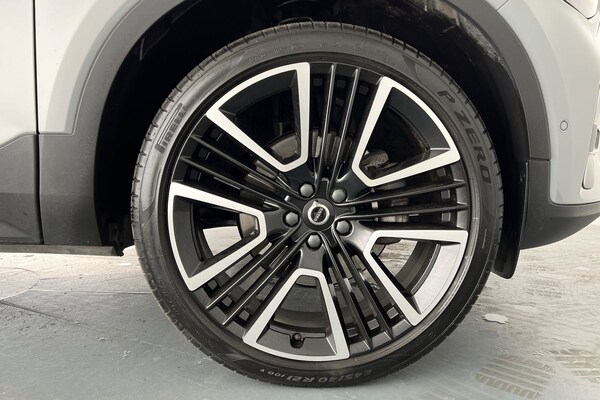 Used Volvo XC40 2024 for sale - 75629621: Photo 5