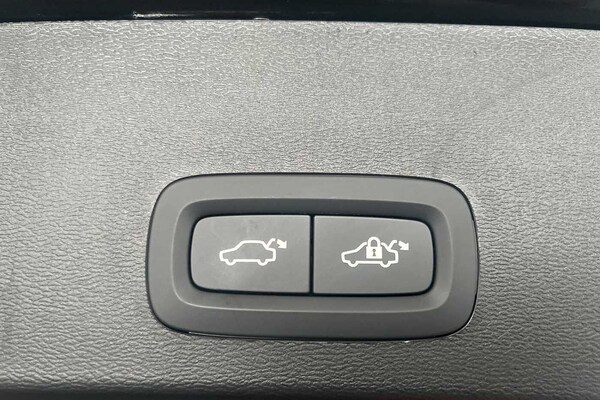 Used Volvo XC40 2024 for sale - 75439637: Photo 26