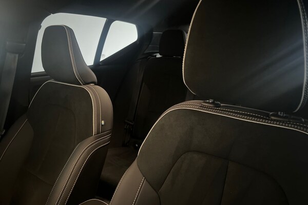 Used Volvo XC40 2024 for sale - 75439637: Photo 27