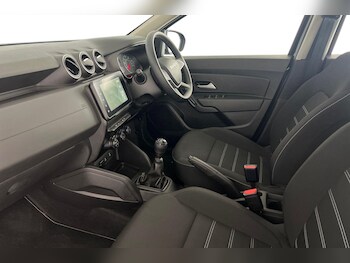 Used Dacia Duster 2023 for sale - 78270179: Photo