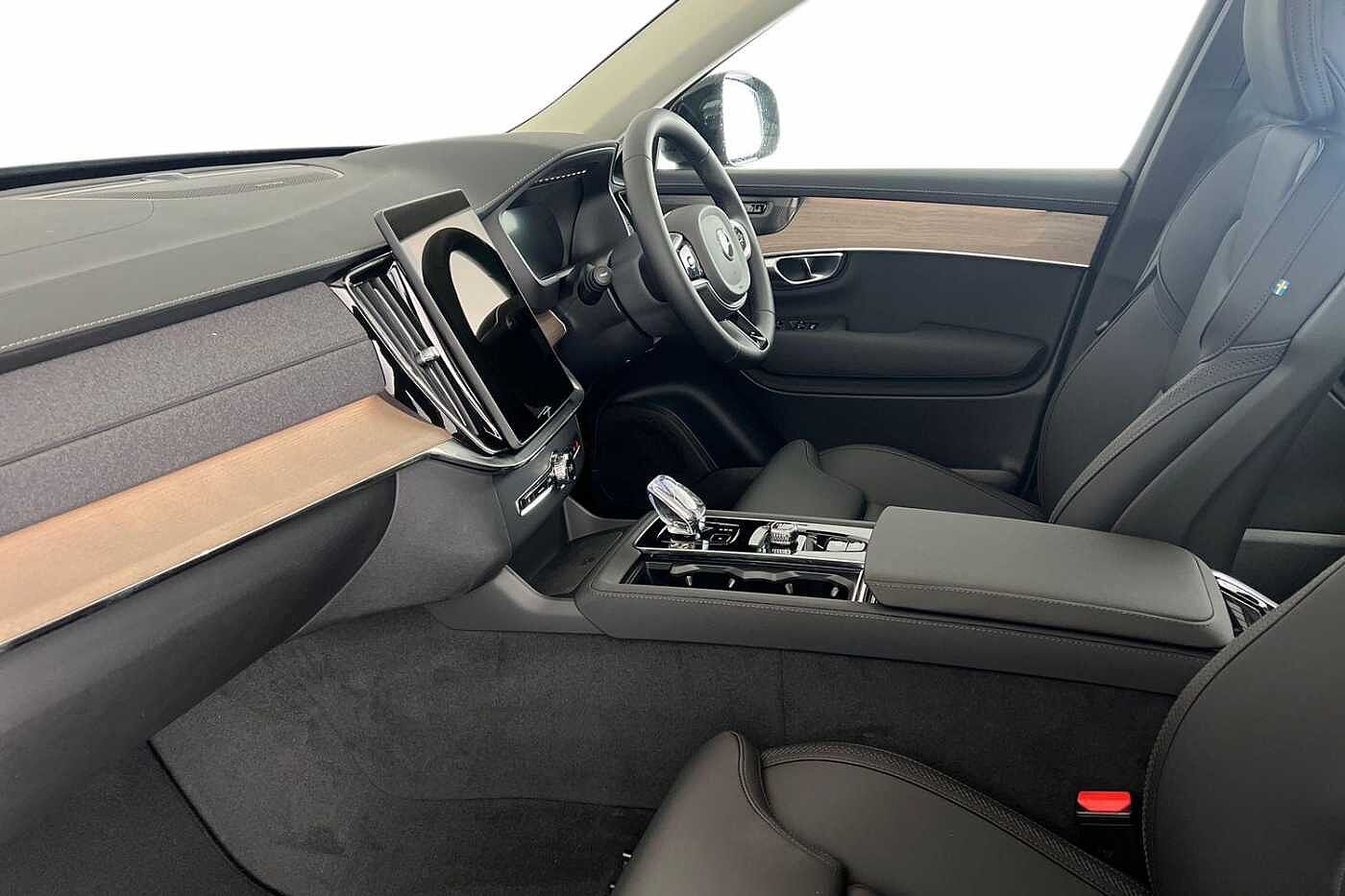 Used Volvo XC90 2025 for sale - 76796325: Photo 2