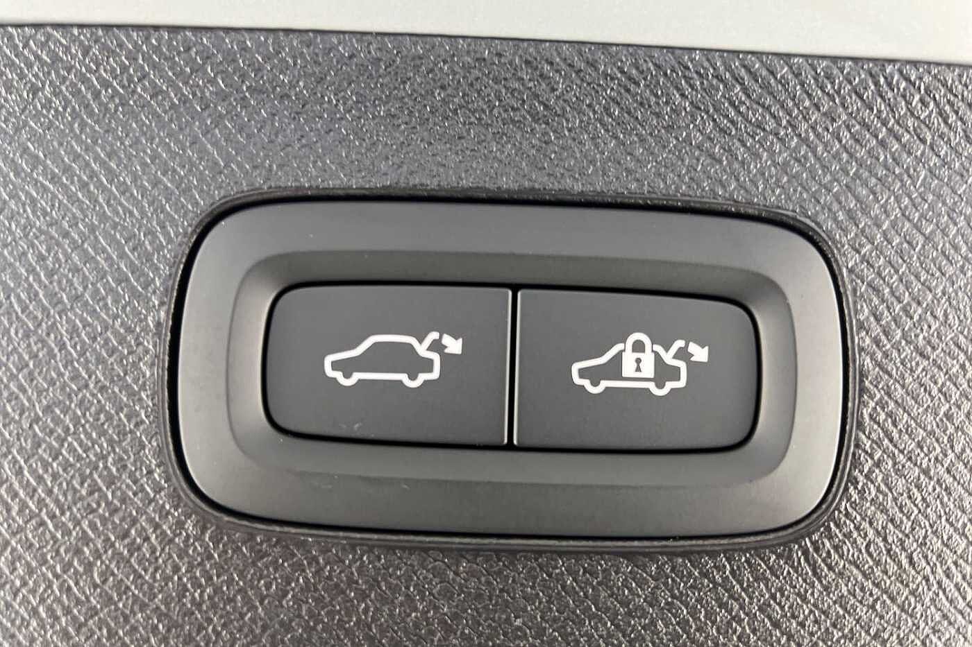 Used Volvo XC90 2025 for sale - 76796325: Photo 23