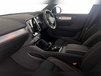 Used Volvo XC40 2025 for sale - 77035864: Photo