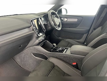 Used Volvo XC40 2025 for sale - 77732554: Photo