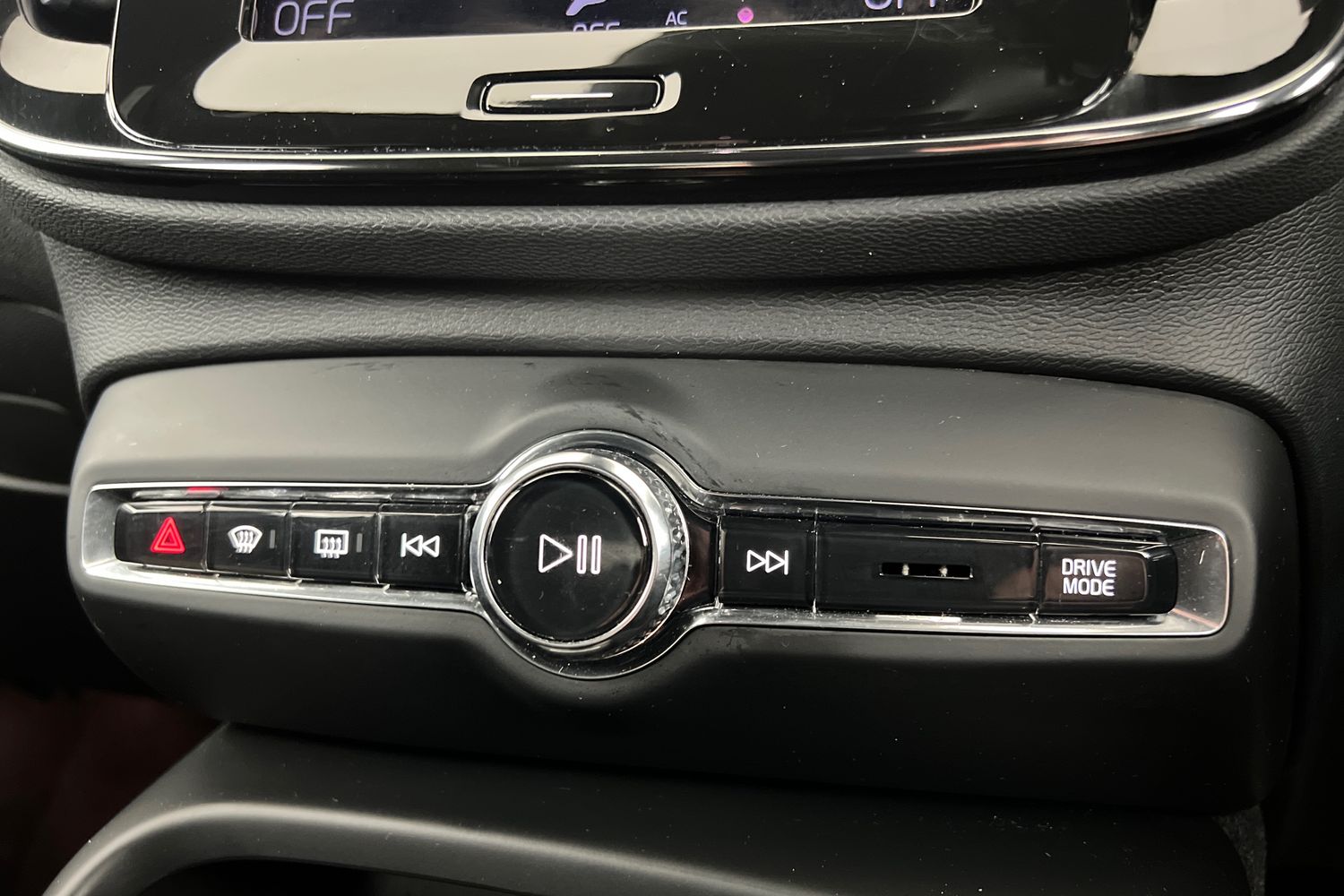 Used Volvo XC40 2021 for sale - 76130839: Photo 14