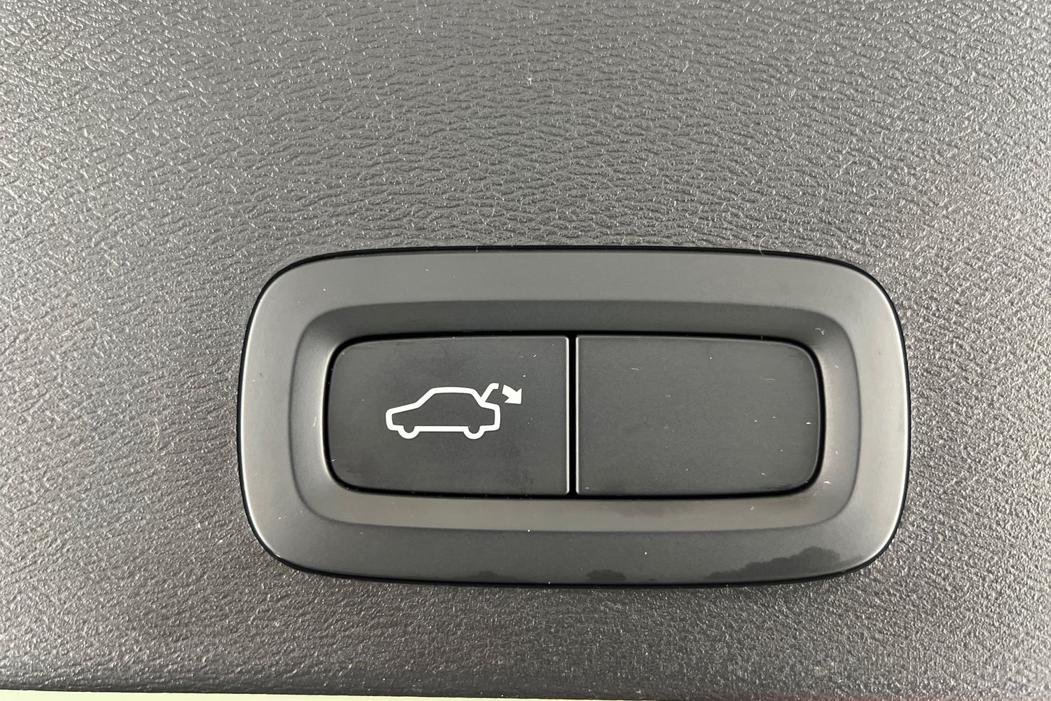 Used Volvo XC40 2021 for sale - 76130839: Photo 22