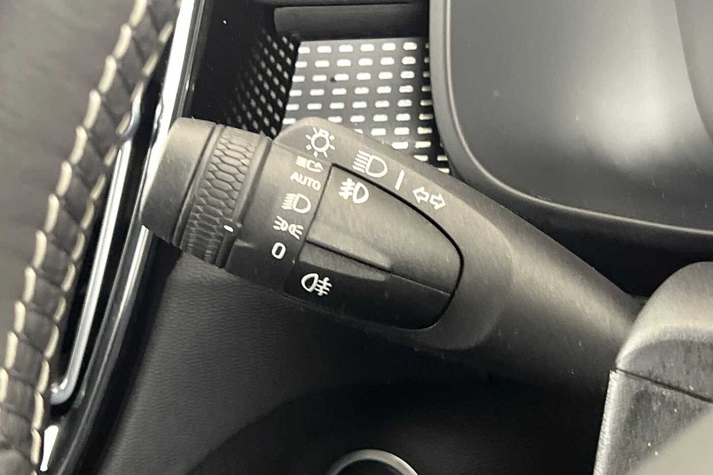 Used Volvo XC40 2021 for sale - 76130839: Photo 30