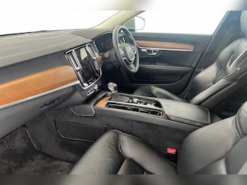 Used Volvo V90 2017 for sale - 77833452: Photo