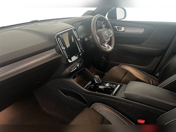 Used Volvo XC40 2021 for sale - 75796687: Photo