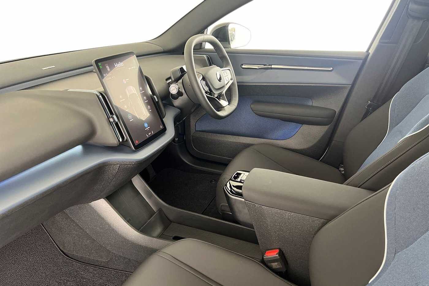 Used Volvo EX30 2025 for sale - 76479691: Photo 2