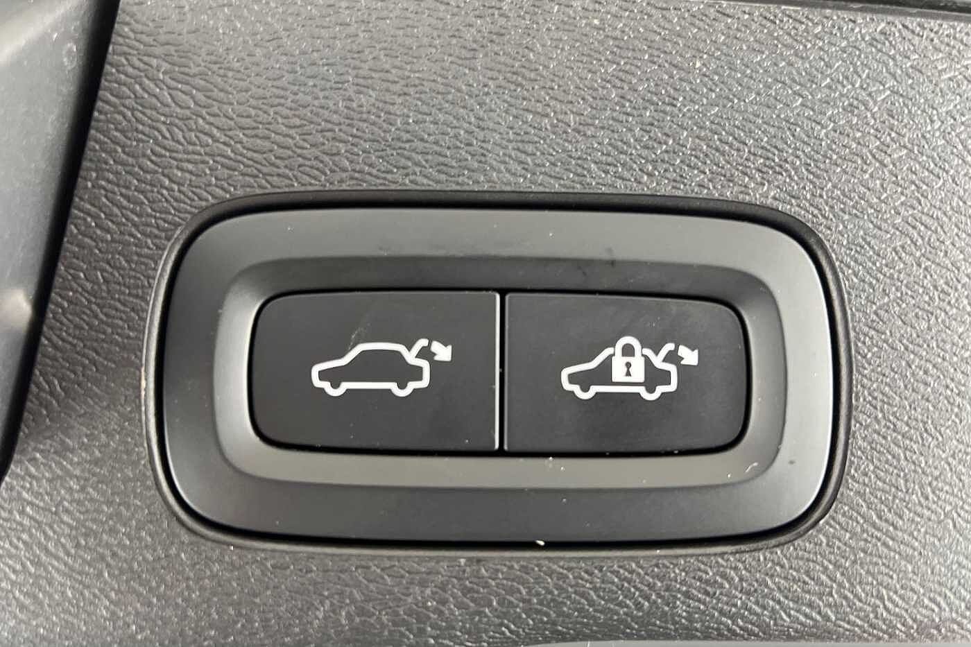 Used Volvo XC60 2022 for sale - 76556787: Photo 22