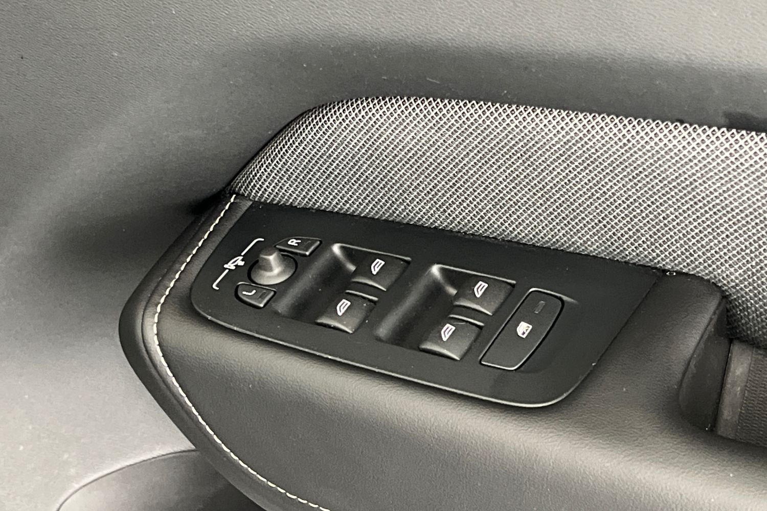 Used Volvo XC60 2022 for sale - 76556787: Photo 30