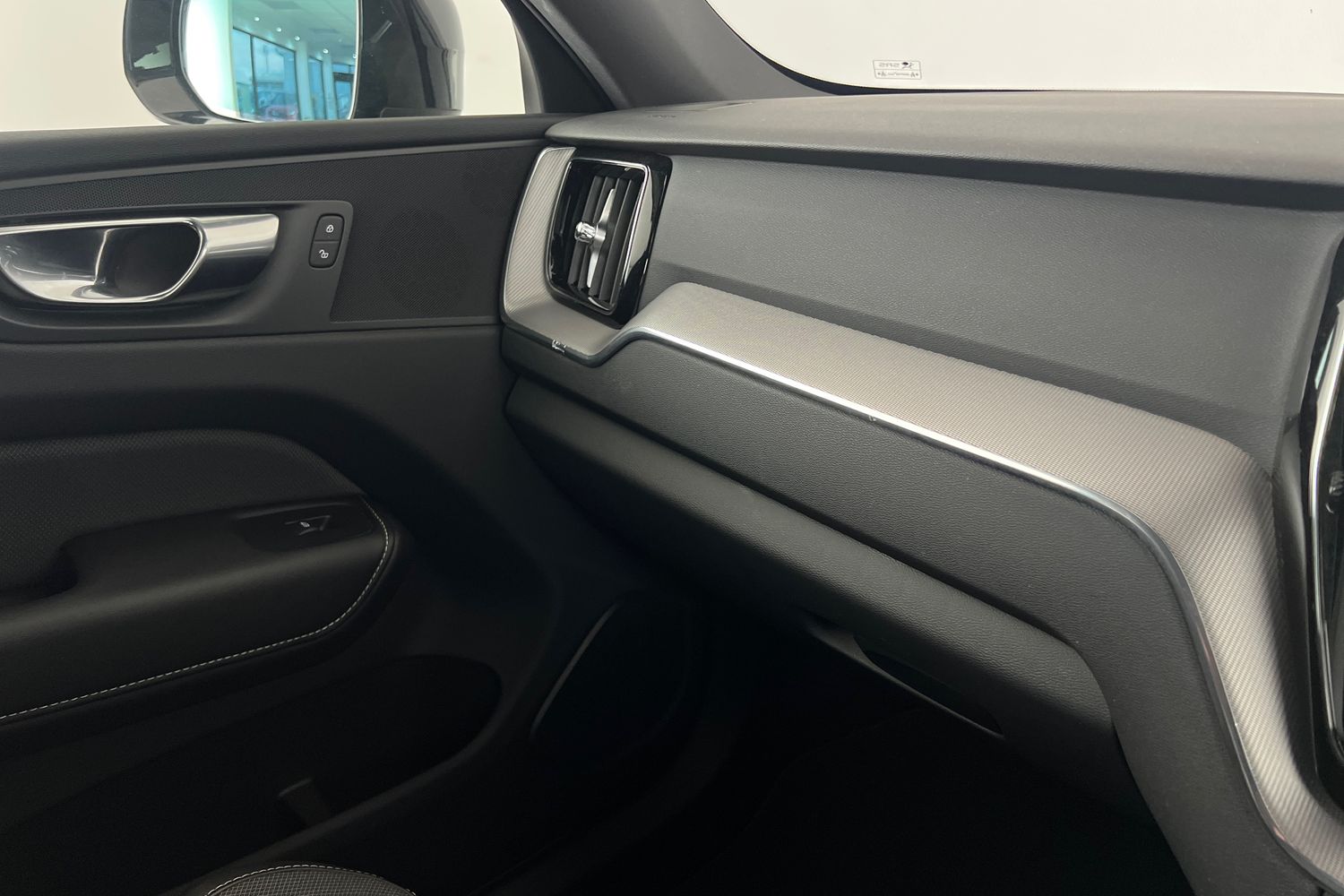 Used Volvo XC60 2022 for sale - 76556787: Photo 32