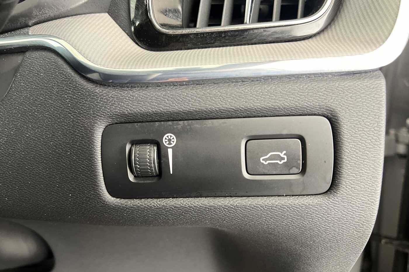 Used Volvo XC60 2022 for sale - 76556787: Photo 37