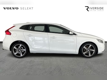 Used Volvo V40 2016 for sale - 78885467: Photo