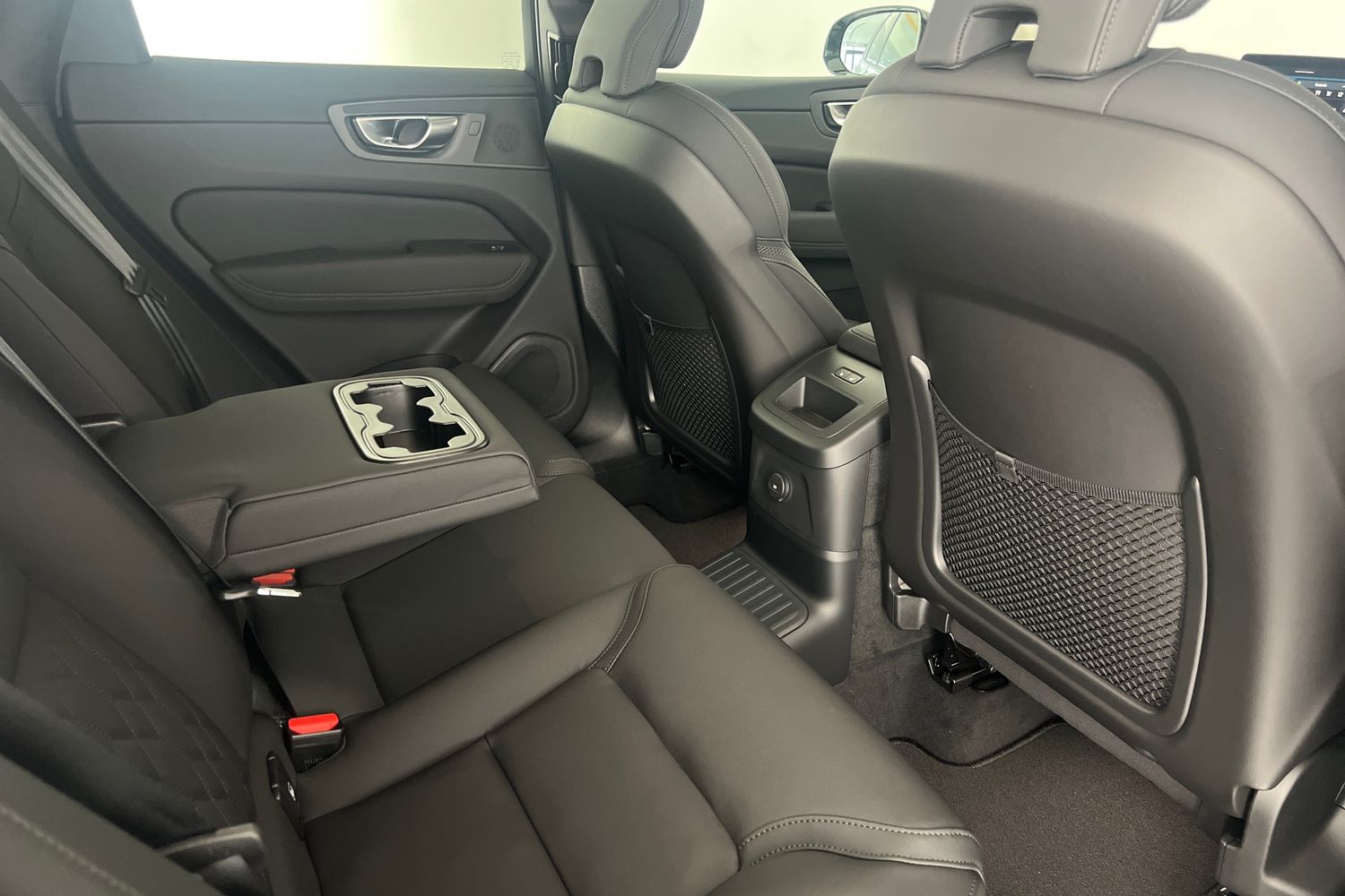 Used Volvo XC60 2025 for sale - 76007750: Photo 30