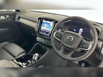 Used Volvo XC40 2025 for sale - 79021095: Photo