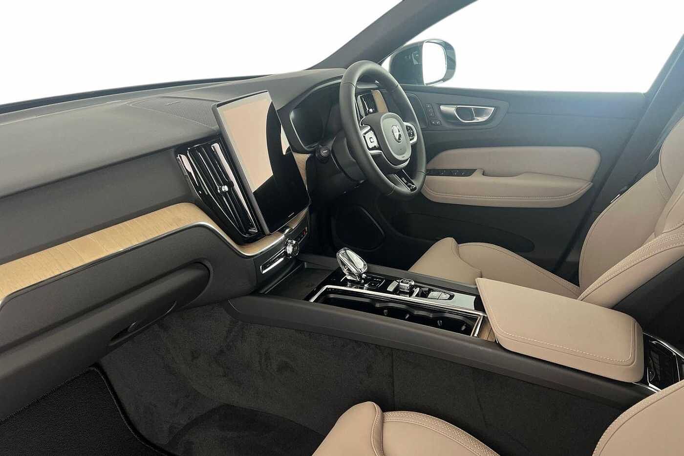 Used Volvo XC60 2025 for sale - 76007706: Photo 2