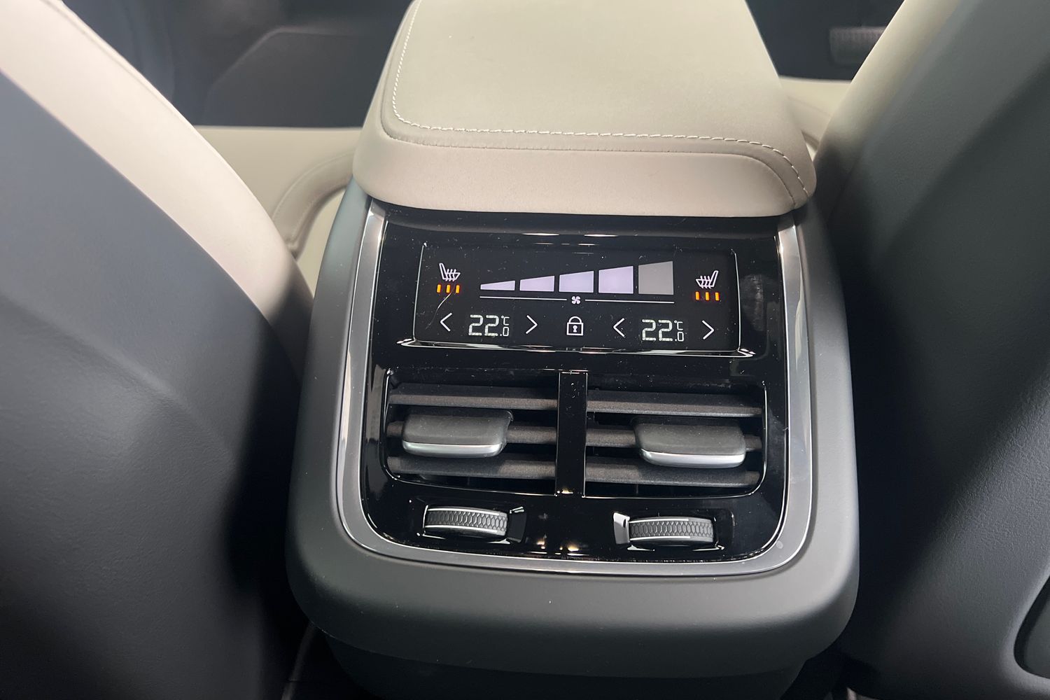 Used Volvo XC60 2025 for sale - 76007706: Photo 28
