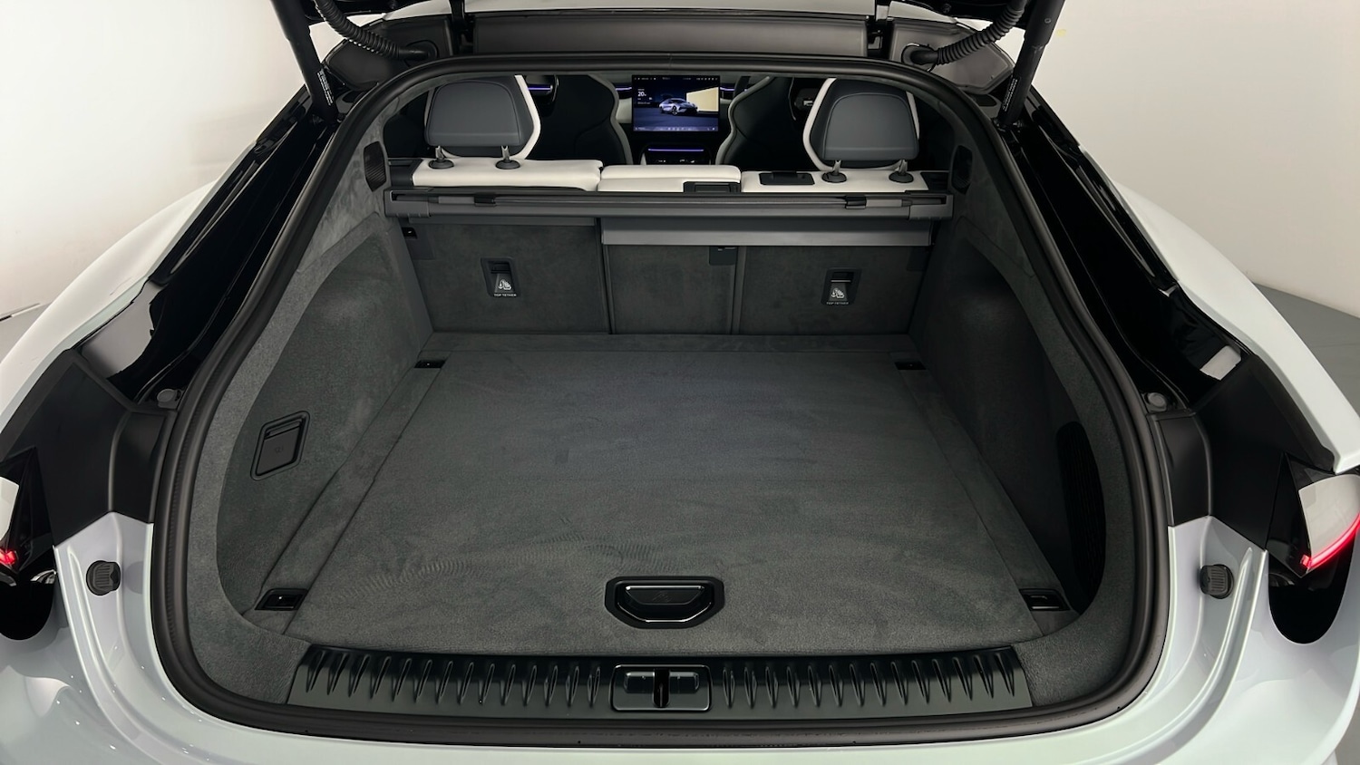 Used Lotus Emeya 2025 for sale - 77420343: Photo 18