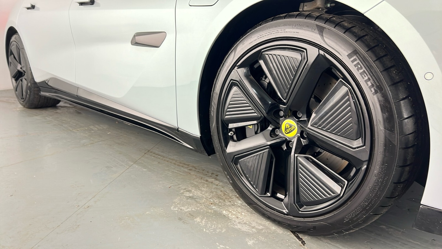 Used Lotus Emeya 2025 for sale - 77420343: Photo 25