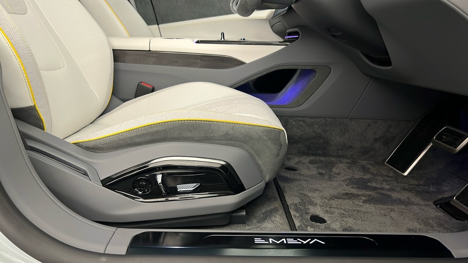 Used Lotus Emeya 2025 for sale - 77420343: Photo 37