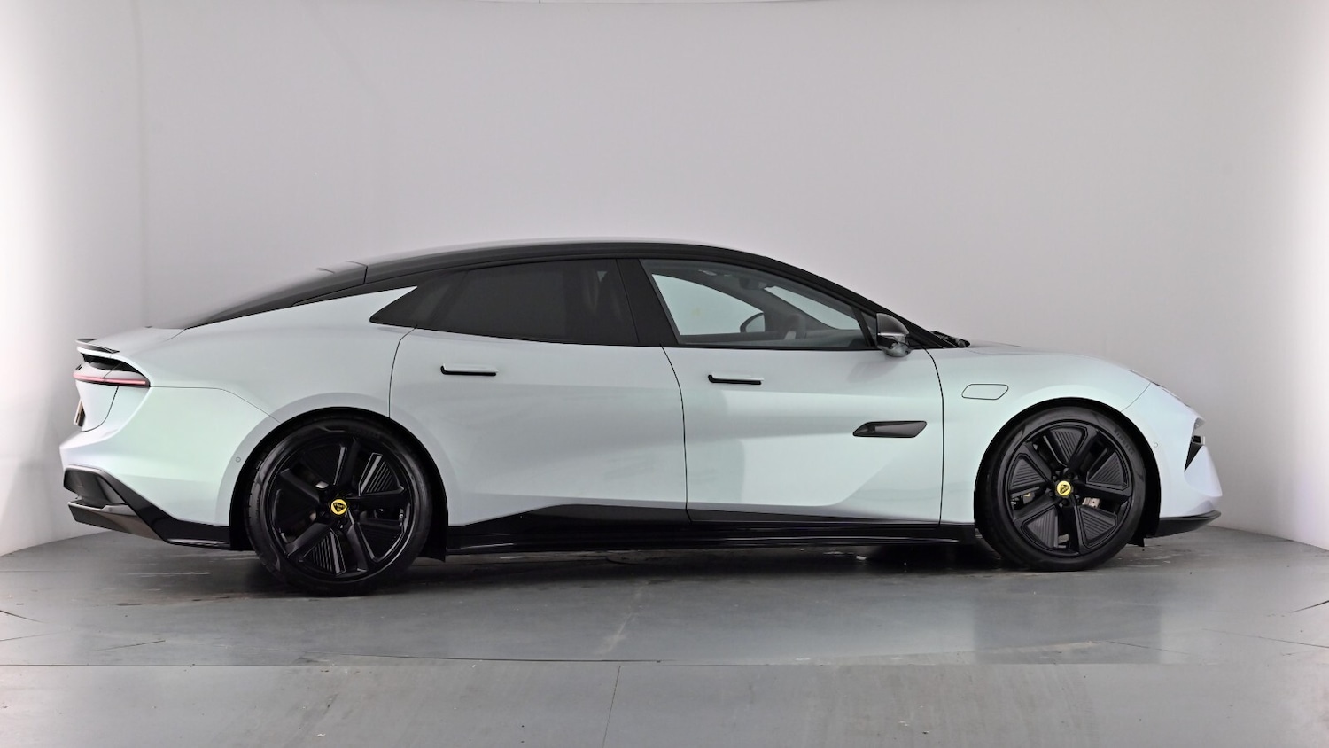 Used Lotus Emeya 2025 for sale - 77420343: Photo 85