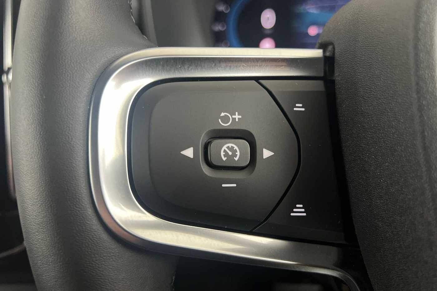 Used Volvo XC40 2025 for sale - 76161289: Photo 11