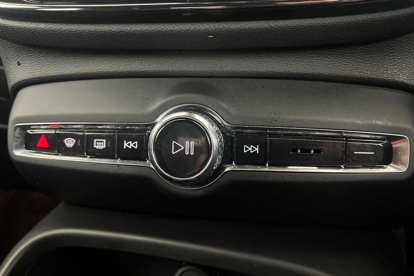 Used Volvo XC40 2025 for sale - 76066925: Photo 14