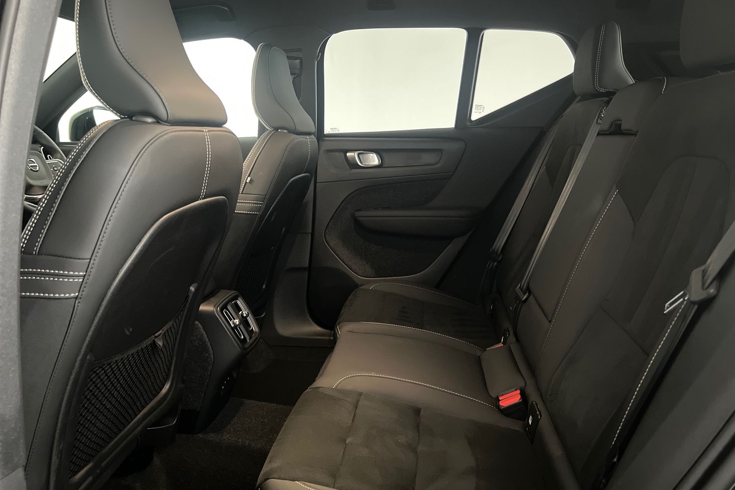 Used Volvo XC40 2025 for sale - 76066925: Photo 17