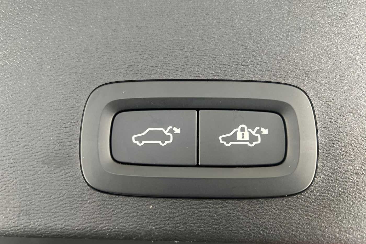 Used Volvo XC40 2025 for sale - 76066925: Photo 22