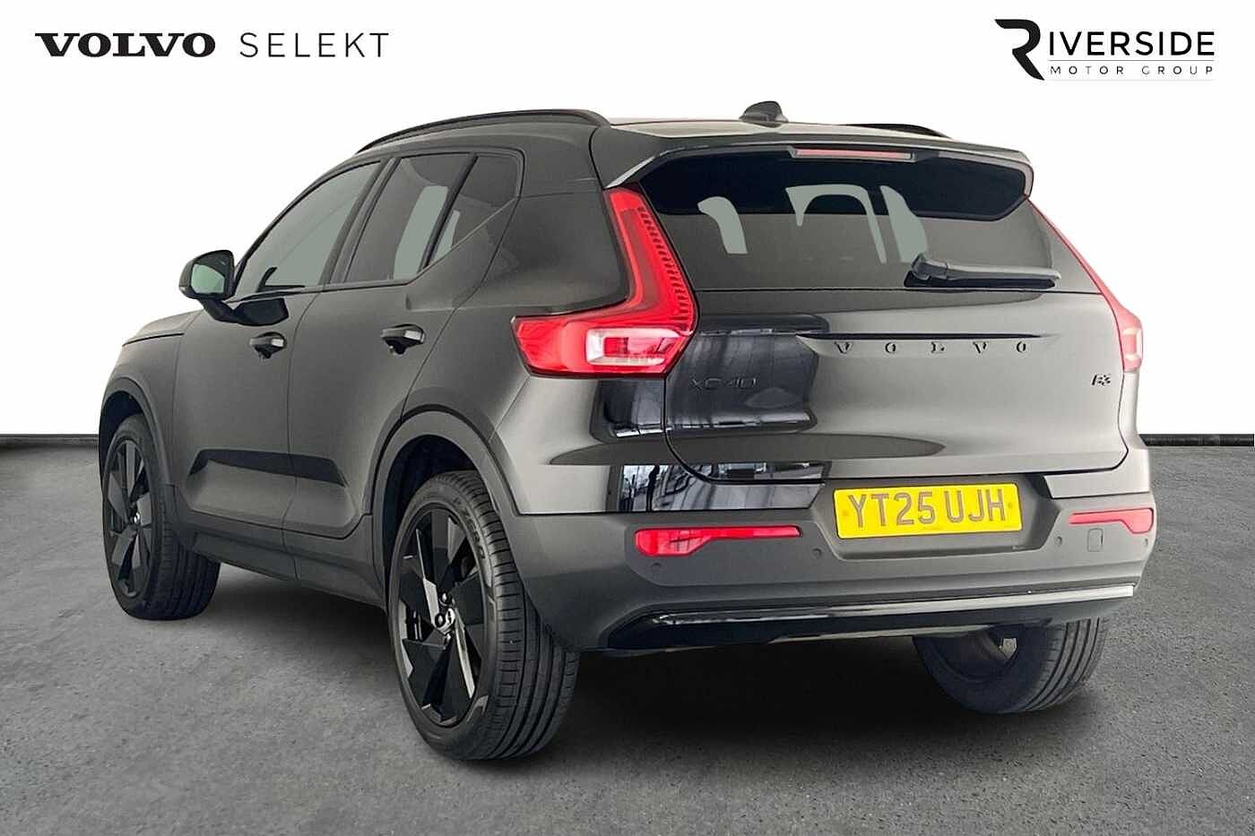 Used Volvo XC40 2025 for sale - 76066925: Photo 3