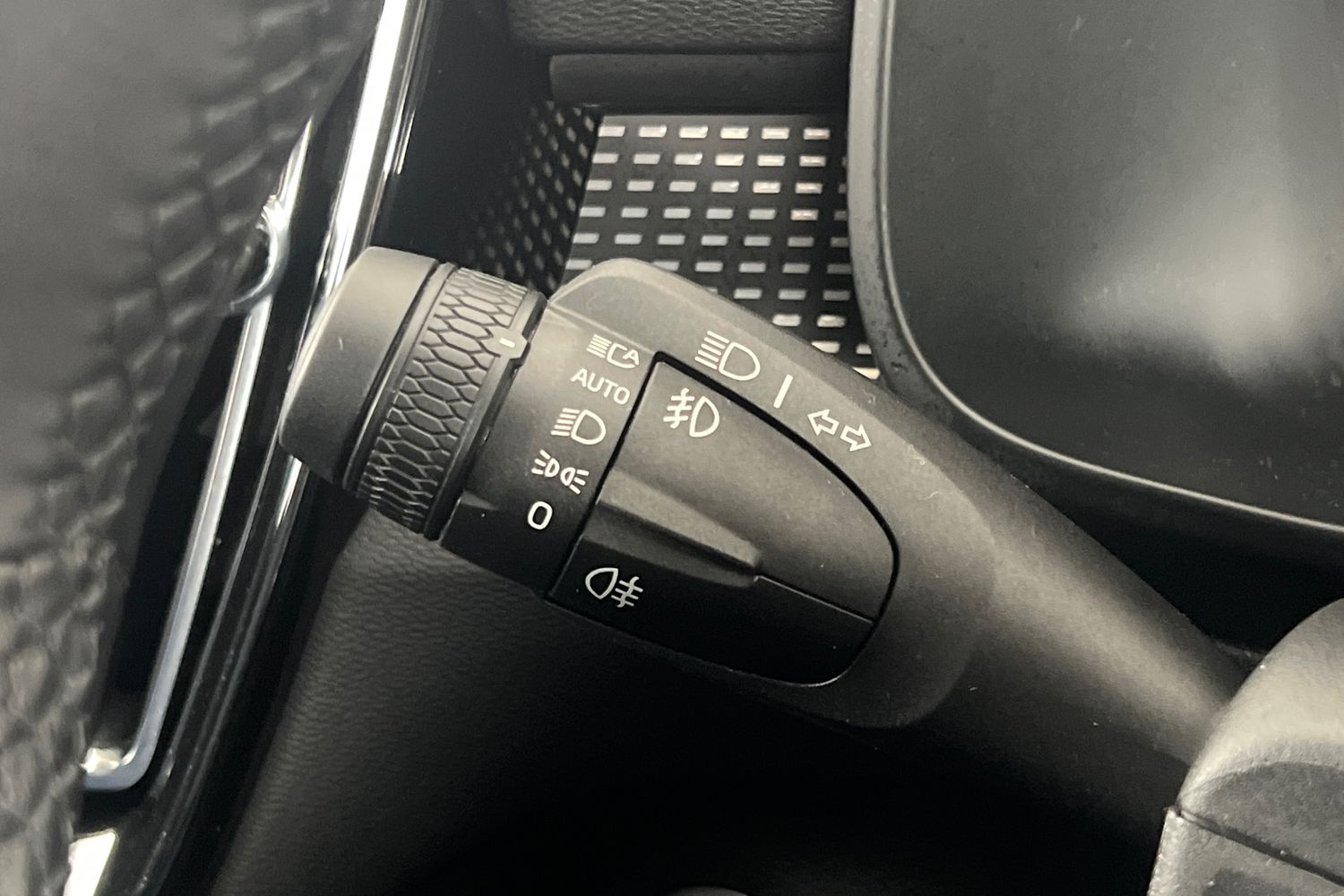 Used Volvo XC40 2025 for sale - 76066925: Photo 36