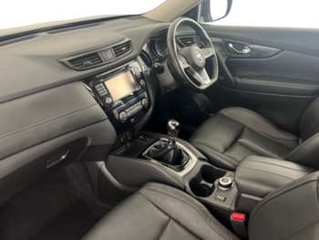Used Nissan X-Trail 2018 for sale - 74870039: Photo