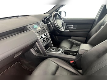 Used Land Rover Discovery Sport 2019 for sale - 77300513: Photo