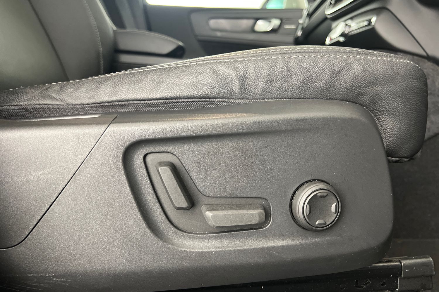 Used Volvo XC40 2022 for sale - 76526507: Photo 31