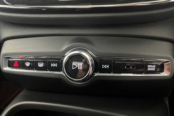 Used Volvo XC40 2021 for sale - 75443405: Photo 14